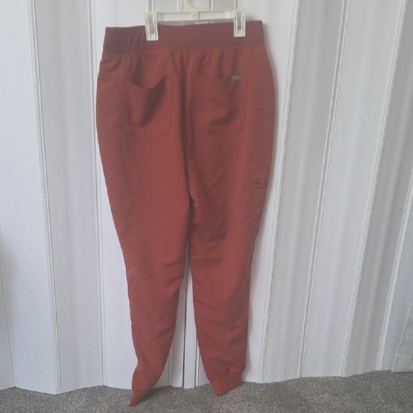 Figs Rust Apparel - Picture 3 of 4